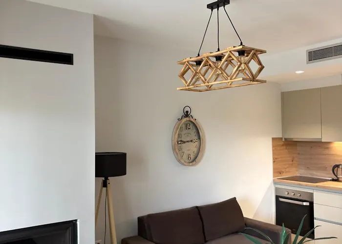 Apartment Owl House *